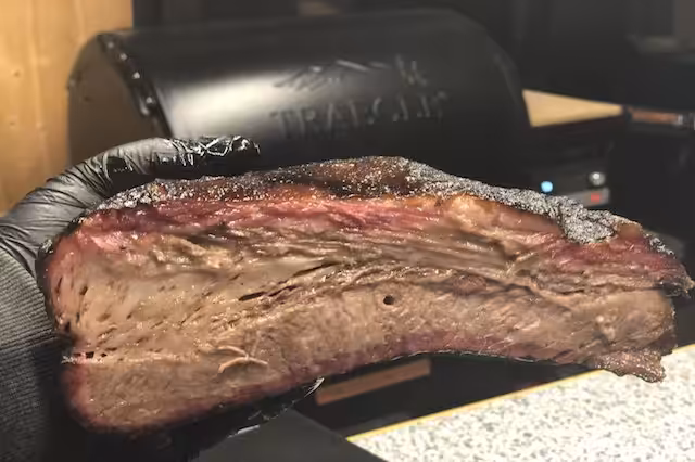 Brisket – Hvad er det? Alt om udskæringen og Beef Brisket