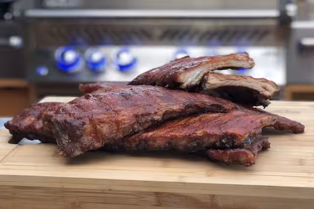 Spareribs / Kamben på gasgrillen – sådan gør du