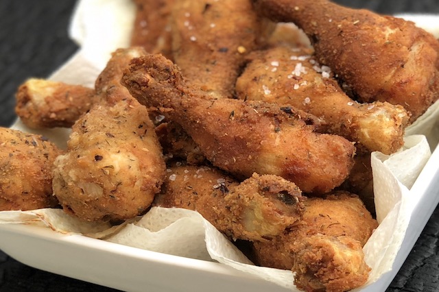 Fried Chicken - Friturestegte Kyllingelår Kentucky Style