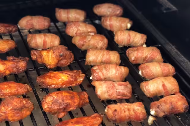 Bacon Bites - mini Bifteki med fyld og baconsvøbt IMG 7952