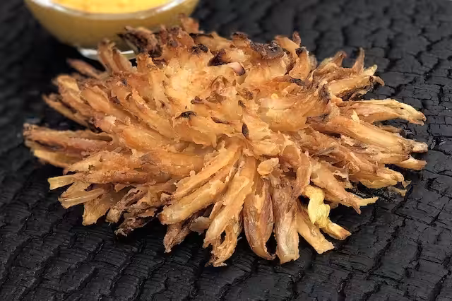 Blooming Onion – friteret løg med et tvist af røg