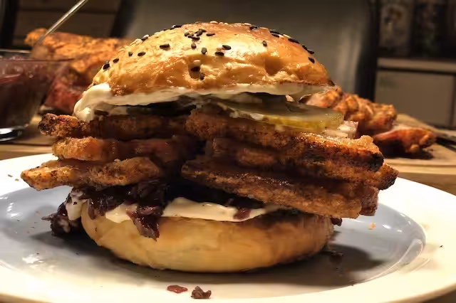 Flæskestegs Burger