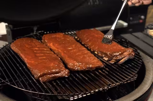 Steak-Out.dk - St. Louis Cut Ribs Kit Mobning med Danish BBQ - Classic BBQ Sauce