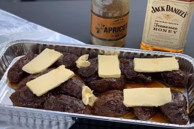 Svinekæber med Apricot Jack Daniels BBQ Sauce og smørklat