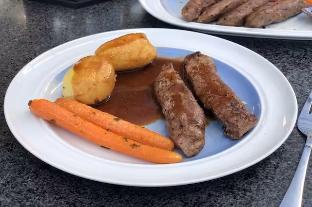 Lammemørbrad – med Rødvin Rosmarin Sauce