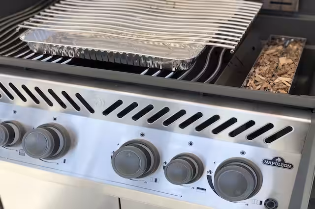 Revelsben - Gammeldags Spareribs på Gasgrill "Napoleon