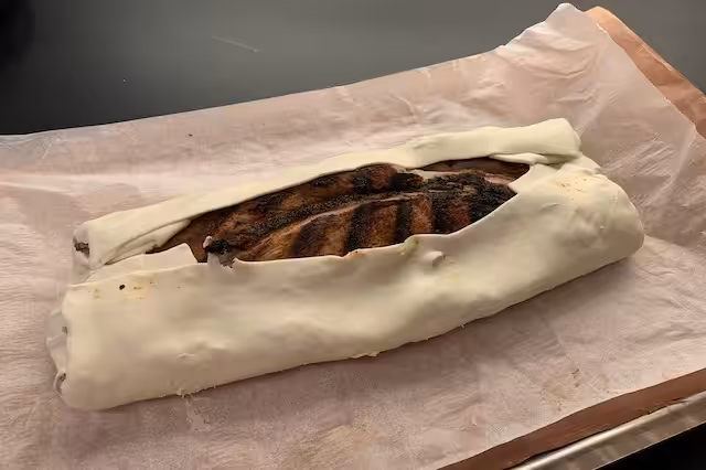 Svinefilet rullet ind i Butterdej