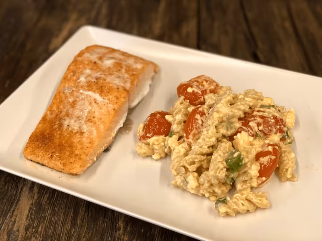 Varm Pastasalat med feta og tomoat