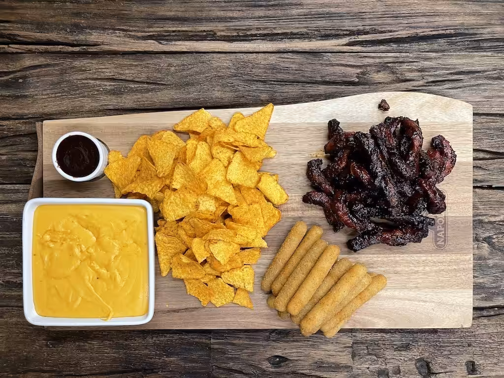 Iberico Finger Ribs med Nacos, Mozarella Stiks og Cheese Dip