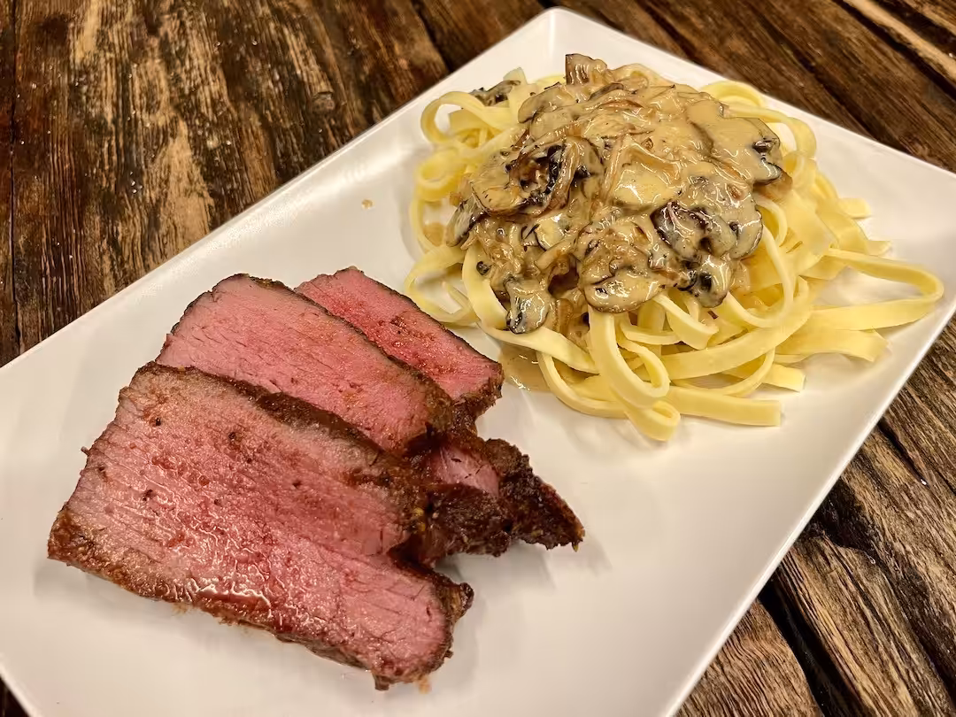 Ball Tip med Champignon sauce og frisk pasta