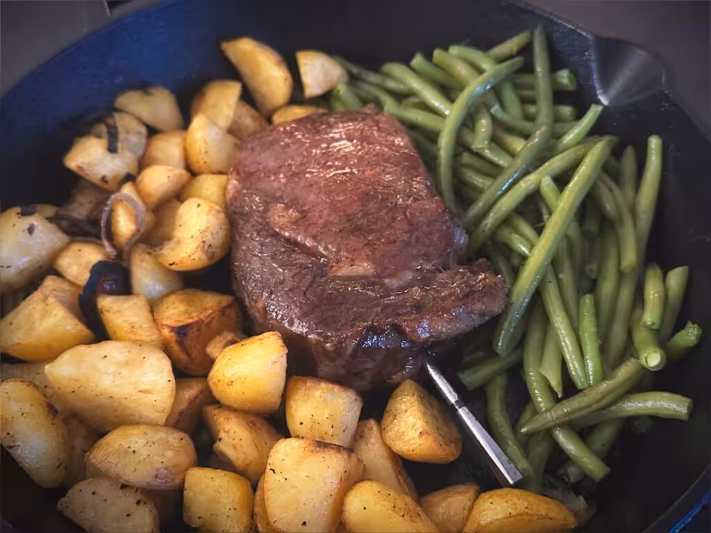 Meater 2 Plus Test - Det bedste trådløse grilltermometer? Meater 2 Plus under tilberedning af et Ribeye.