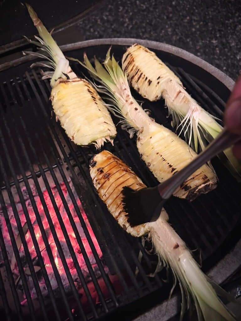 Ananas på Primo Keramik Grill