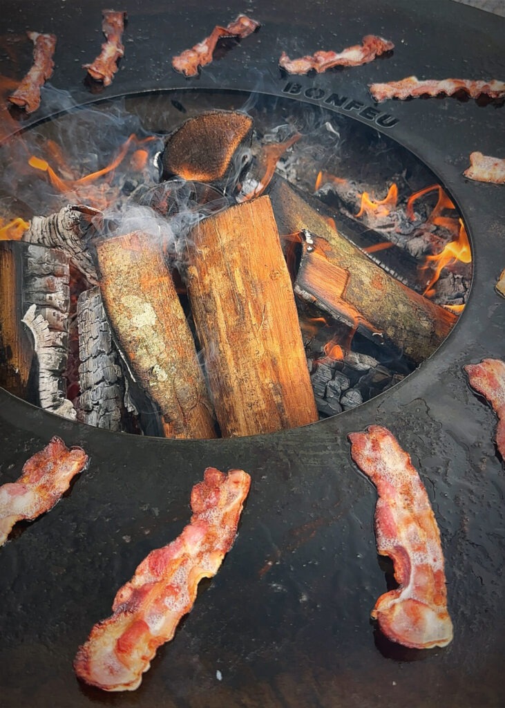 Bacon på Bål plancha