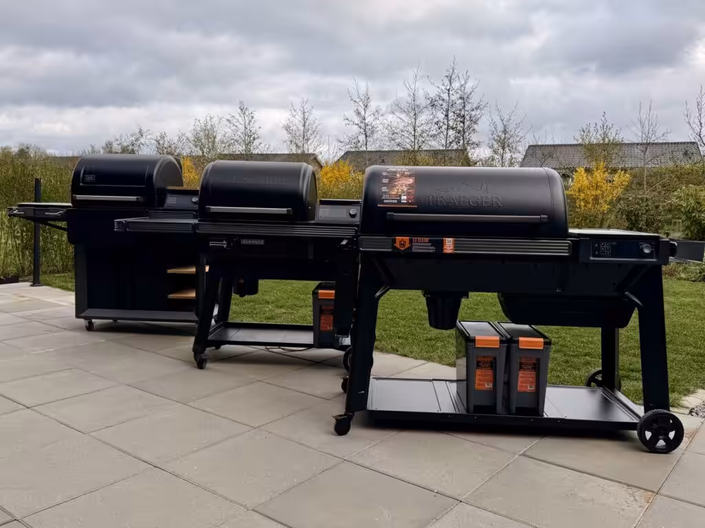 Traeger Woodridge Pro anmeldelse (2026) – Bedste pillegrill? Traeger Family 1024x768