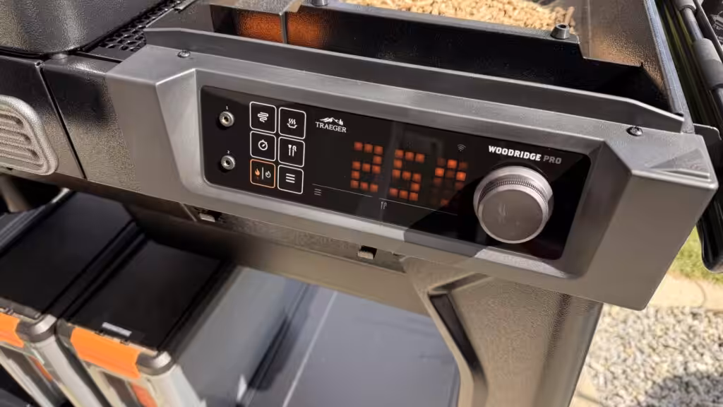 Traeger Woodridge Pro anmeldelse (2026) – Bedste pillegrill? Woodridge Pro Display 1024x576